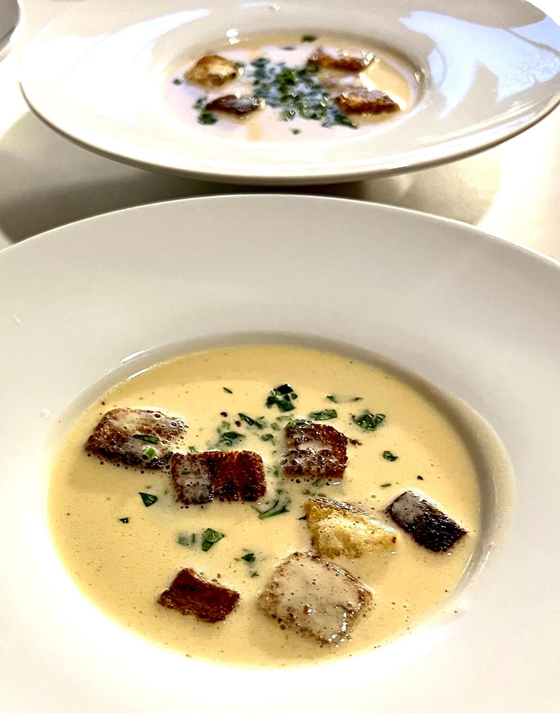 Fränkische Silvanerschaumsuppe mit Zimt-Croûtons