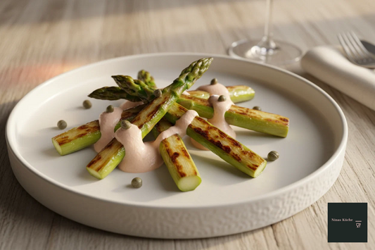 Grüner Spargel tonnato (grüner Spargel mit Thunfischcrème)