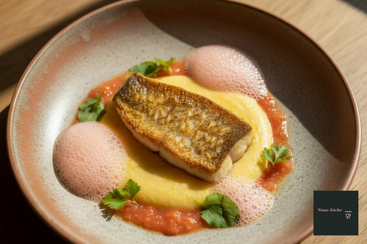 St. Petersfisch mit cremiger Polenta und Tomatenschaum - mediterraner Genuss